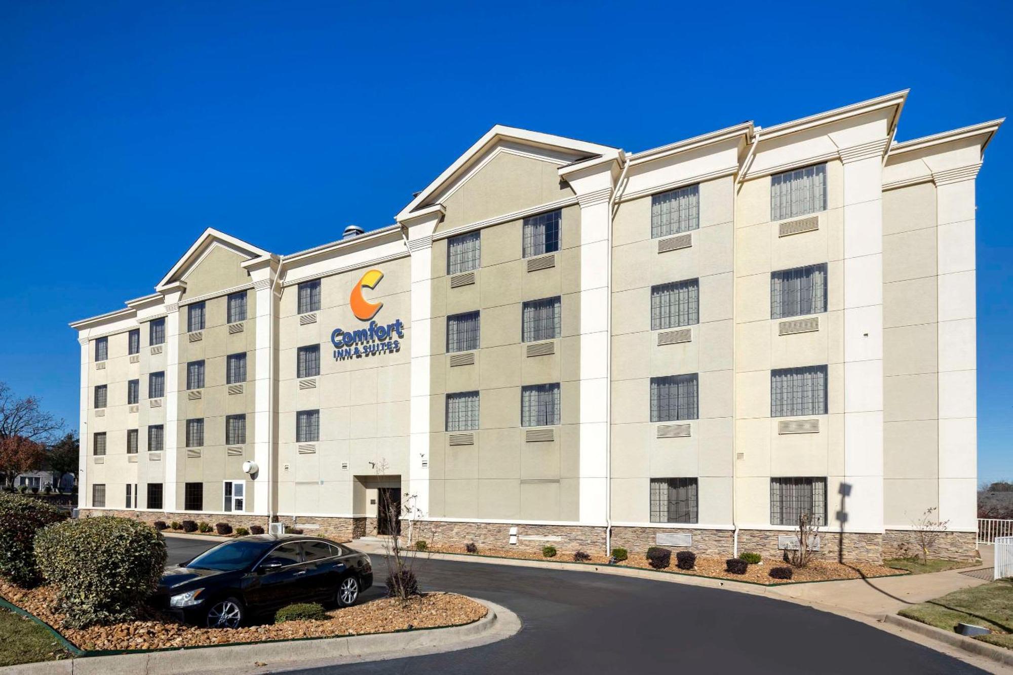 Comfort Inn & Suites North Little Rock Mccain Mall Exterior photo